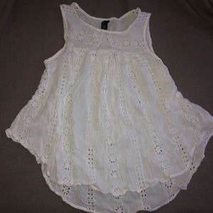 white eyelet gap blouse
